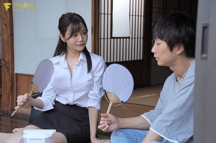 「もうあの頃の私じゃないよ…」ヤル事のない田舎に帰省したら成長しきった巨乳幼なじみに誘われ、汗浸りセックスに明け暮れた僕の夏休み。 二階堂夢 縁側で談笑